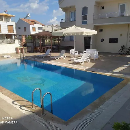 Spacious 4br And 2ba Private Pool In
