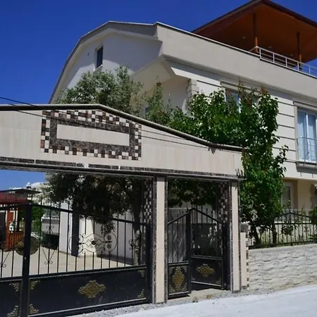 Spacious 4br And 2ba Private Pool In Villa *