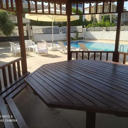 Spacious 4br And 2ba Private Pool In Villa Didim