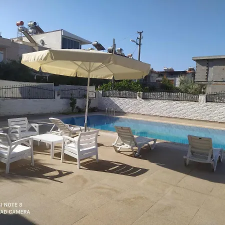 Spacious 4br And 2ba Private Pool In *
